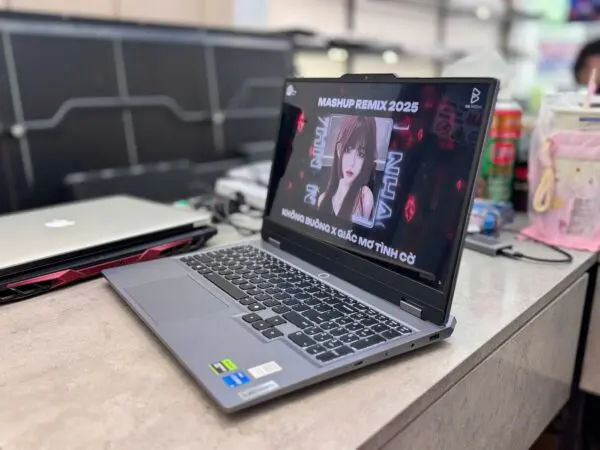 ⚡ Laptop Lenovo LOQ 15IX9 i5 13450HX RTX 3050 🎮