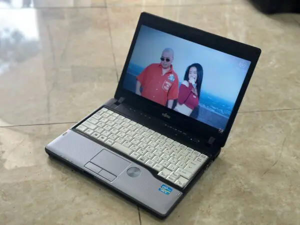 ⚡ Laptop Fujitsu Lifebook P772 Giá Rẻ – Vi Tính A Chề 🔥