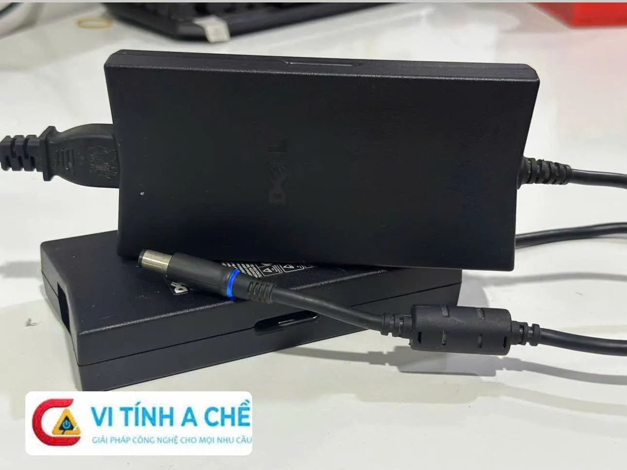 Sạc Dell Đầu Kim Lớn 130W 7 Sạc Dell Đầu Kim Lớn 130W – Hàng Zin, Giá 120K | Vi Tính A Chề