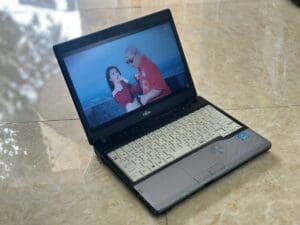 ⚡ Laptop Fujitsu Lifebook P772 Giá Rẻ – Vi Tính A Chề 🔥 