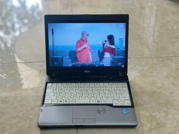 ⚡ Laptop Fujitsu Lifebook P772 Giá Rẻ – Vi Tính A Chề 🔥