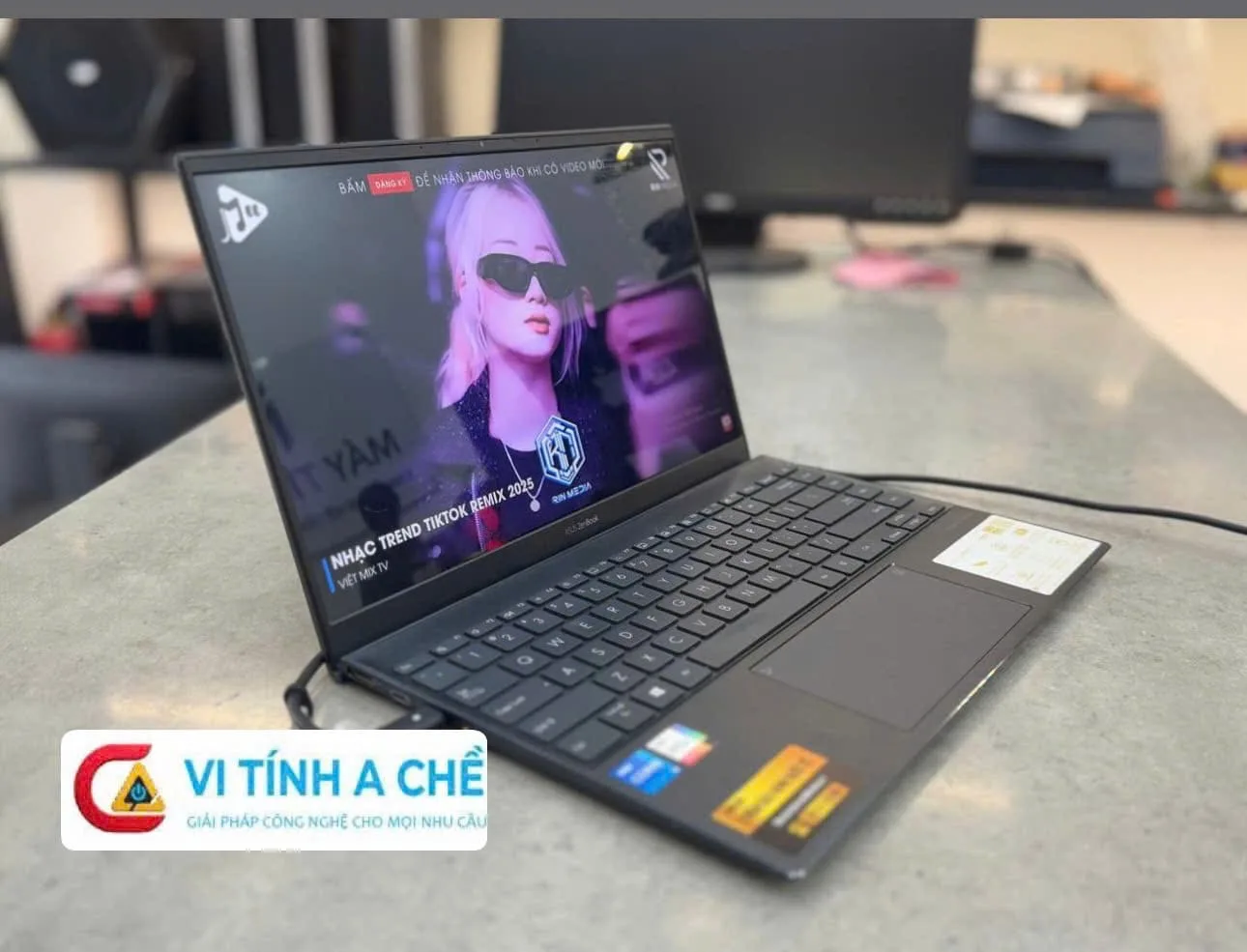 Asus Vx425E I5-1135G7 4 Laptop Asus Vx425E I5-1135G7 – Ram 8Gb Ssd 256Gb