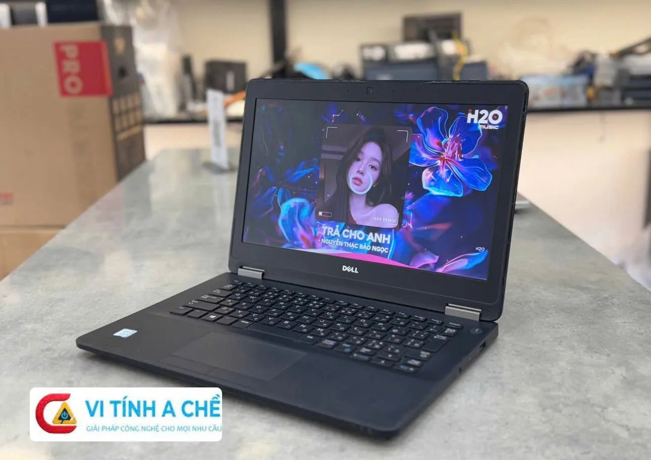 Laptop Dell Latitude E7270 – I5-6300U 5 Laptop Dell Latitude E7270 – I5-6300U | Ram 8Gb | Ssd 256Gb