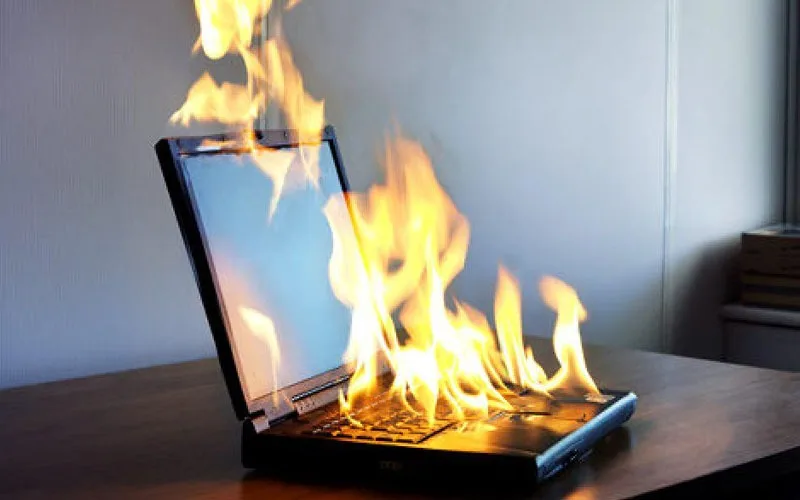 Nguyên Nhân Laptop Nhanh Hỏng Mainboard. Dấu Hiệu Và Cách Khắc Phục