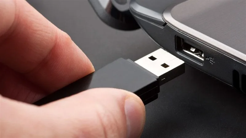 Rút Cổng Usb 