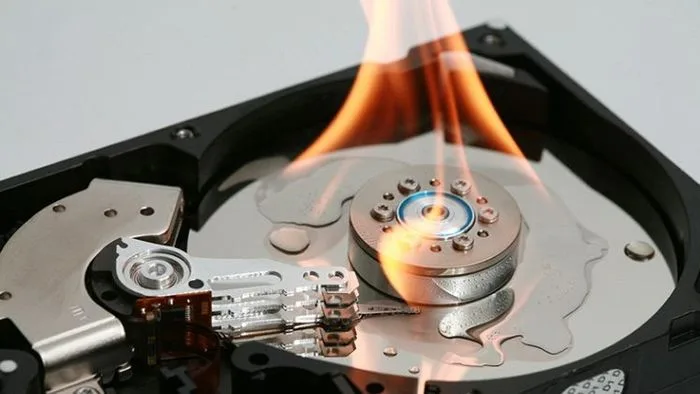 Laptop Chạy Chậm Do Ổ Cứng Bị Hỏng: Dấu Hiệu Và Cách Xử Lý Hiệu Quả 178 Laptop Chạy Chậm Do Ổ Cứng Bị Hỏng: Dấu Hiệu Và Cách Xử Lý Hiệu Quả