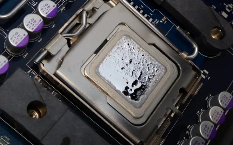 Laptop Sập Nguồn Do Keo Tản Nhiệt Khô: Chọn Keo Tản Nhiệt Phù Hợp Cho Laptop