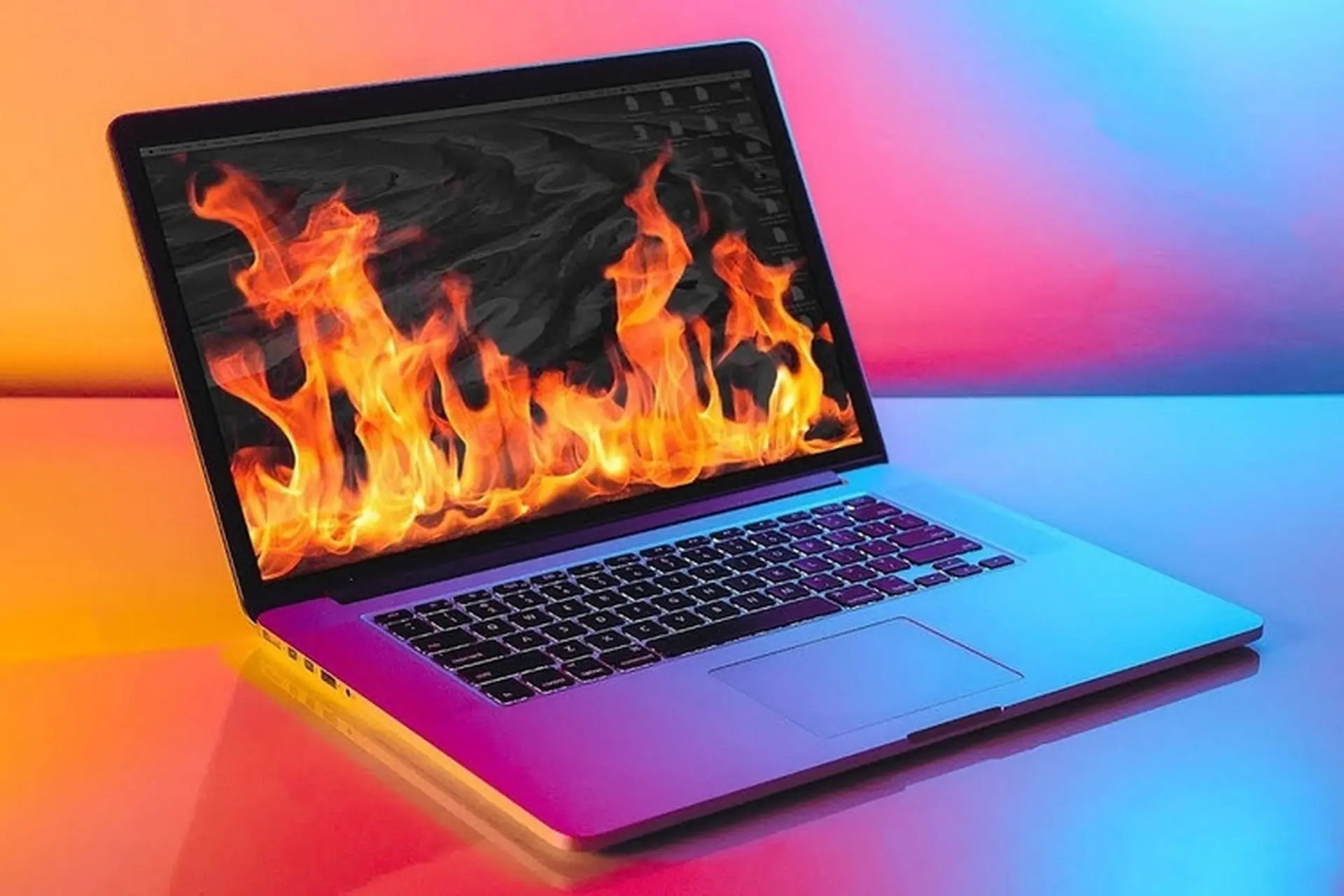 Màn Hình Laptop Bị Giật Hình: Do Xung Nhịp Hay Mạch Hình?