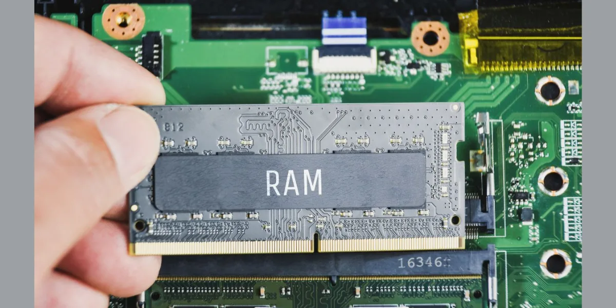 Ram Lỏng Hoặc Bụi Bẩn Khiến Laptp Kêu Bíp Bíp