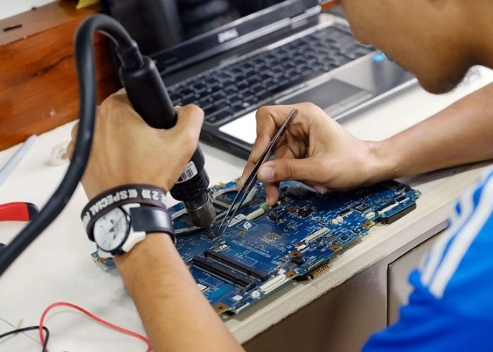 Sửa Laptop Tại Tphcm