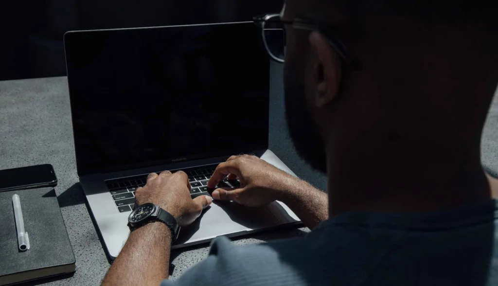 Lỗi Laptop Bị Đen Màn Hình 