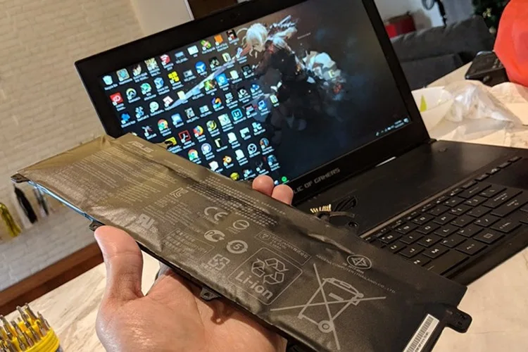 Laptop Bể Màn Hình Bán Được Không? 7 Bí Kíp Bán Máy Cũ Được Giá Cao 2 Laptop Hỏng Pin Vẫn Bán Được