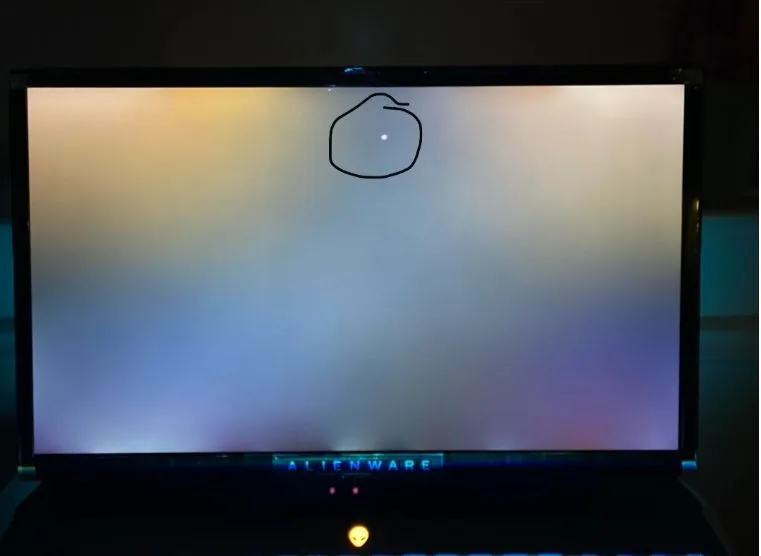 Laptop Bị Đốm Sáng Màn Hình