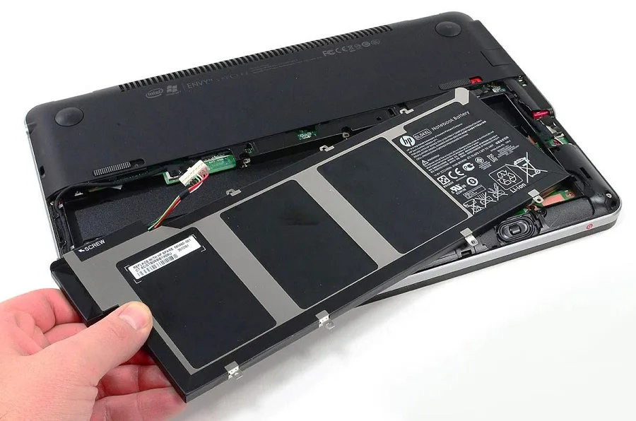 Thay Pin Laptop Tân Bình Hết Bao Nhiêu Tiền? 6 Dấu Hiệu Phải Thay Lập Tức