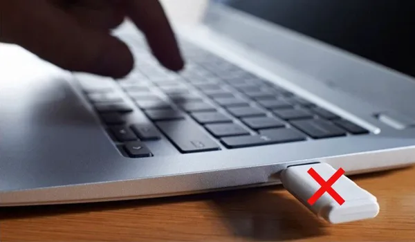 Laptop Không Nhận Usb? Cách Xử Lý Nhanh, Tránh Hỏng Cổng (Cập Nhật 2026) 3 Laptop Không Nhận Usb