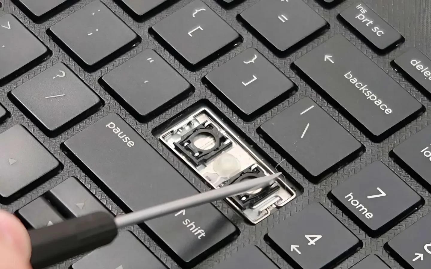 Thay Bàn Phím Laptop